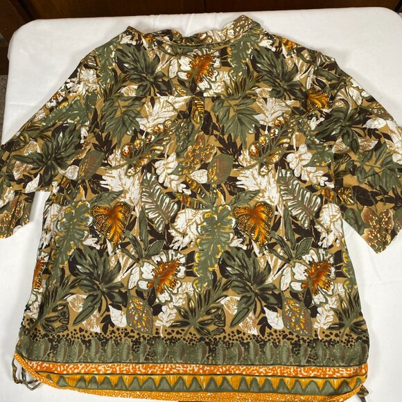 Erika Woman Plus Size Jungle Print Button Up Blouse 3X - Picture 7 of 7